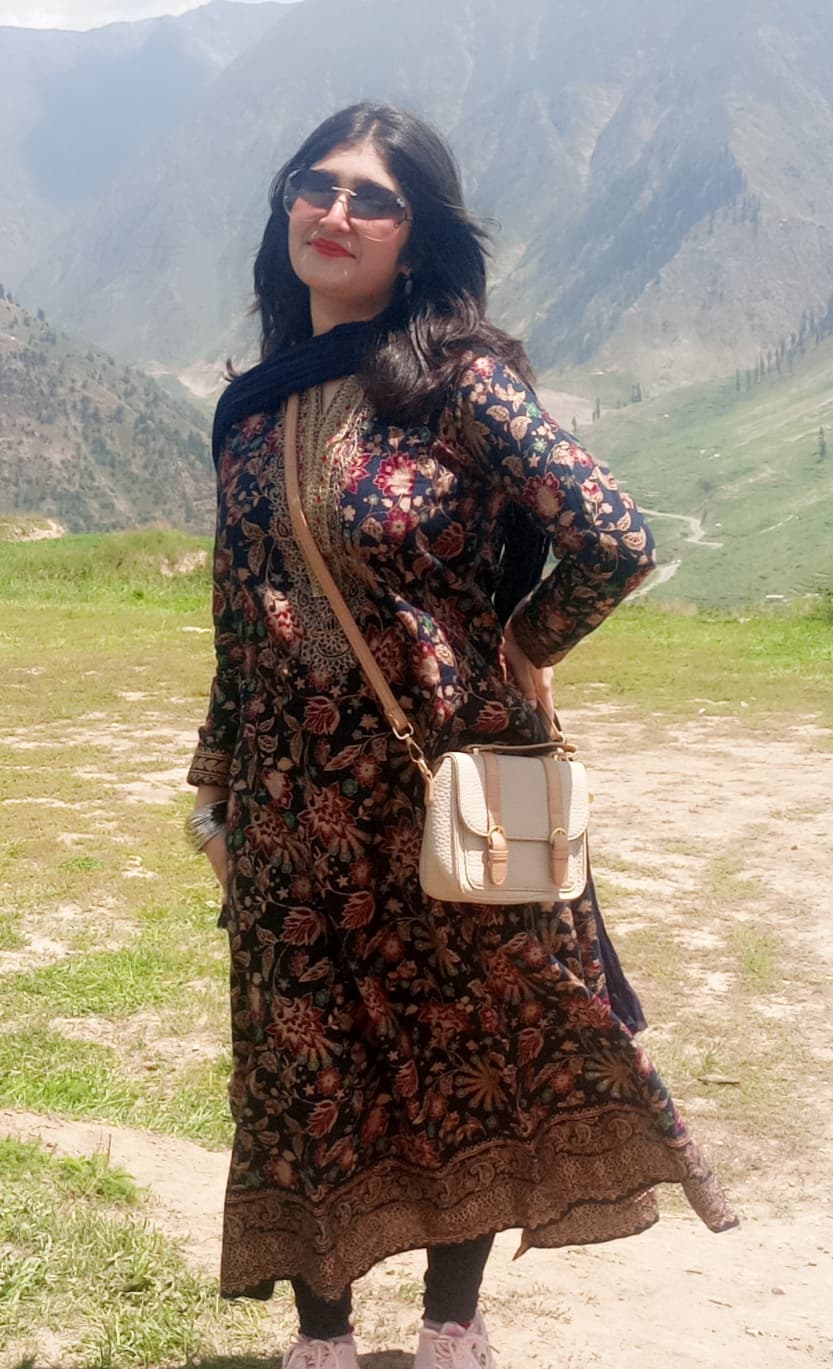 Ezza Malik photo 5