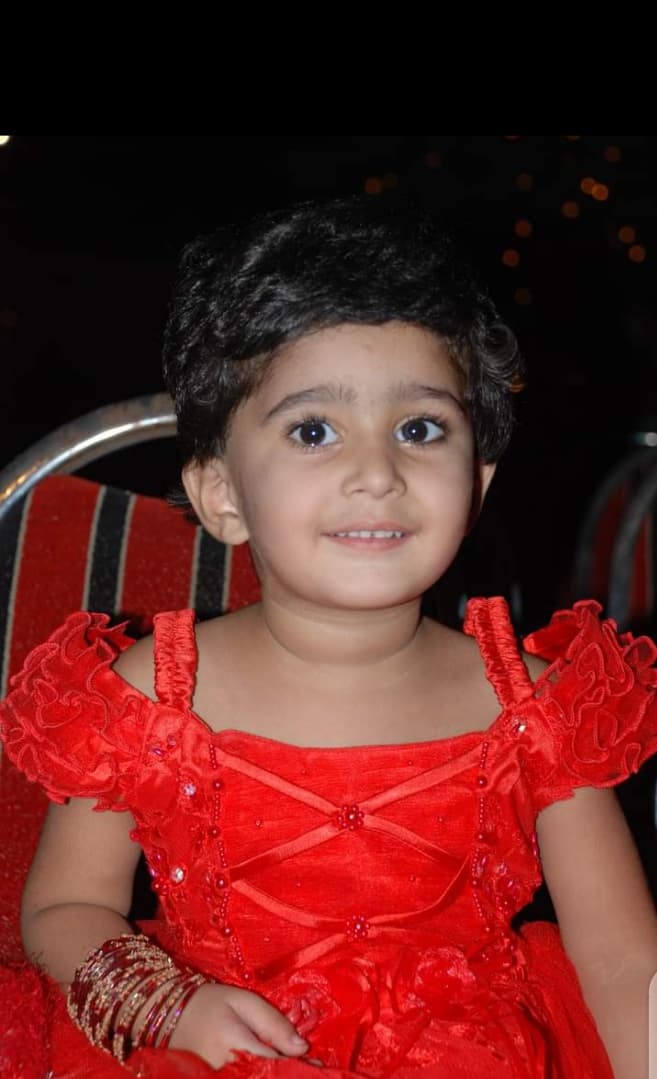 Ezza Malik childhood photo 6